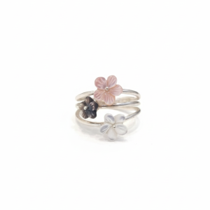Bague Trois fleurs en nacre